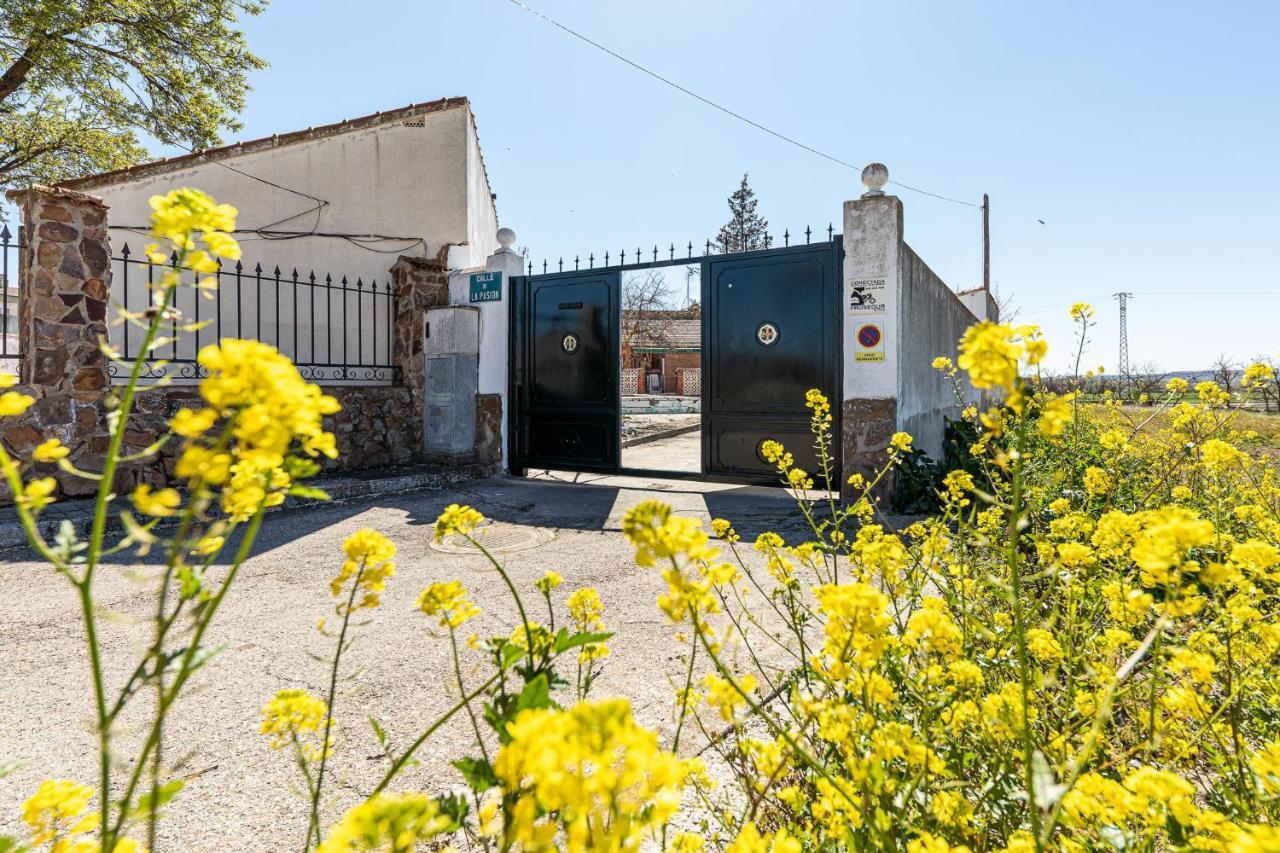 Waou Deluxe Cottage Titulcia Extérieur photo